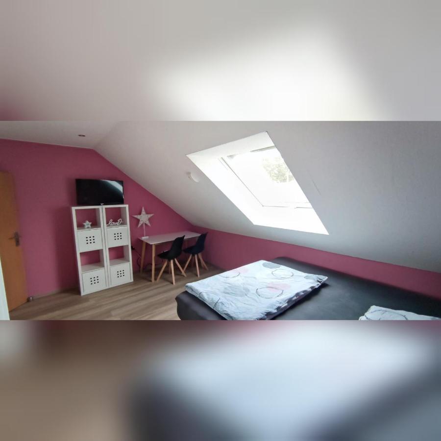 Ferienwohnung -Auszeit-Sayn เบนดอร์ฟ ภายนอก รูปภาพ